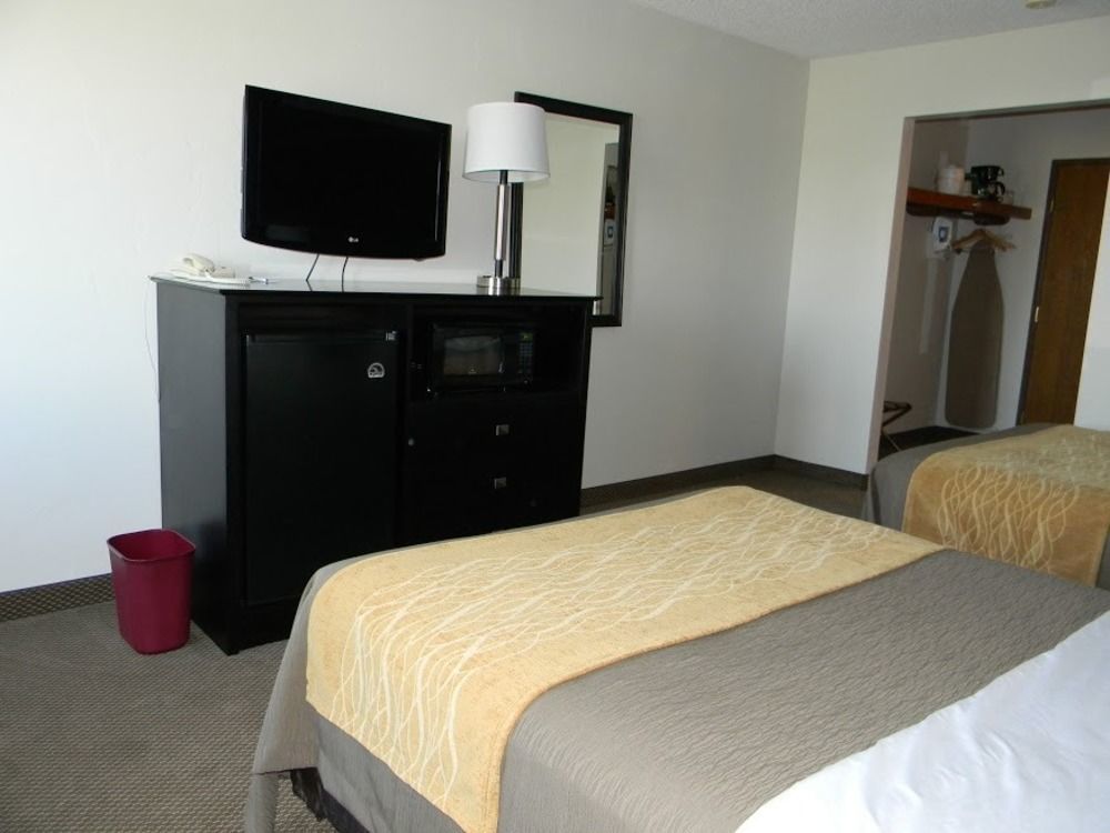 Boarders Inn & Suites By Cobblestone Hotels - Munising Wetmore 外观 照片