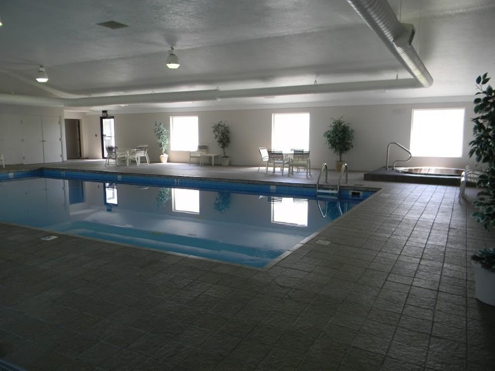Boarders Inn & Suites By Cobblestone Hotels - Munising Wetmore 外观 照片