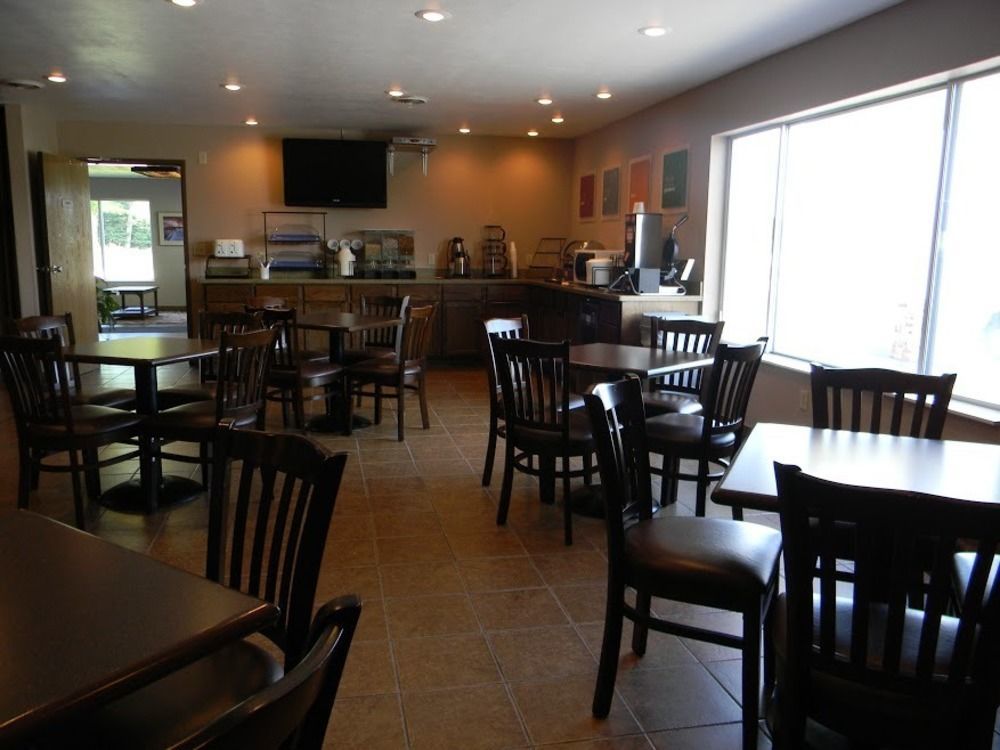 Boarders Inn & Suites By Cobblestone Hotels - Munising Wetmore 外观 照片