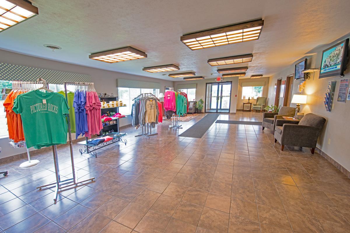 Boarders Inn & Suites By Cobblestone Hotels - Munising Wetmore 外观 照片
