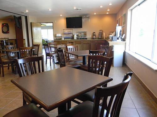 Boarders Inn & Suites By Cobblestone Hotels - Munising Wetmore 外观 照片